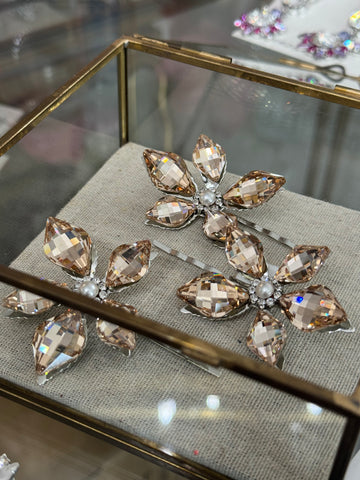 Fiorella Pin
